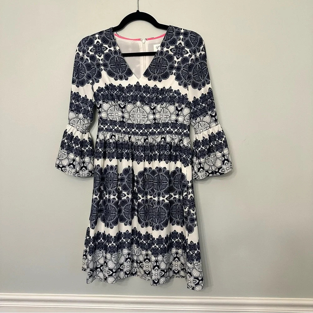 Women’s Blue and White Print Business Casual Dress Eliza J Size 2